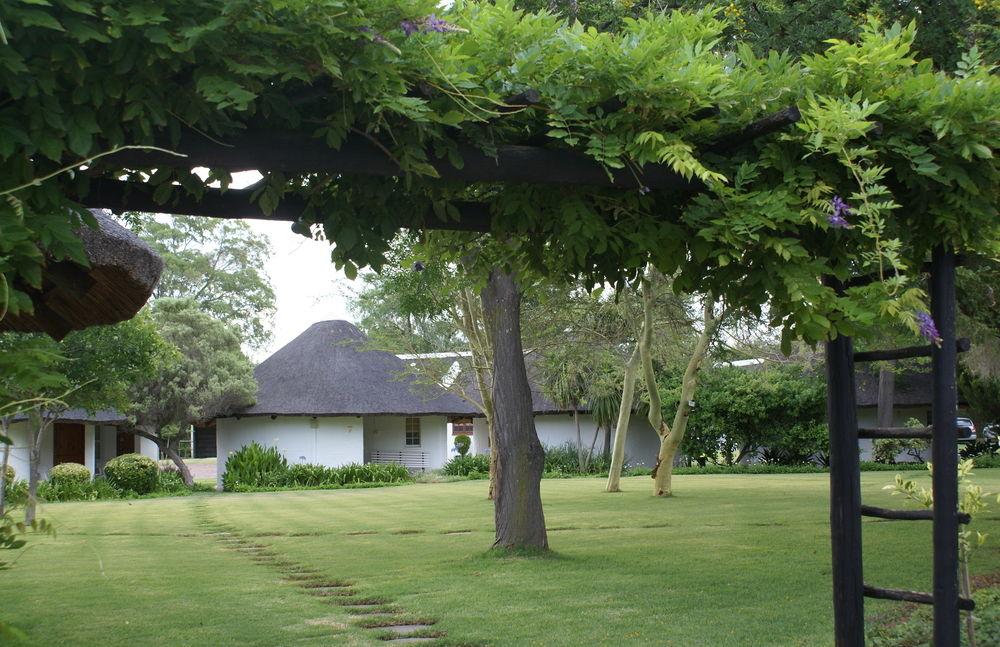 Protea Hotel By Marriott Oudtshoorn Riempie Estate Экстерьер фото