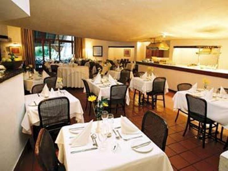 Protea Hotel By Marriott Oudtshoorn Riempie Estate Экстерьер фото