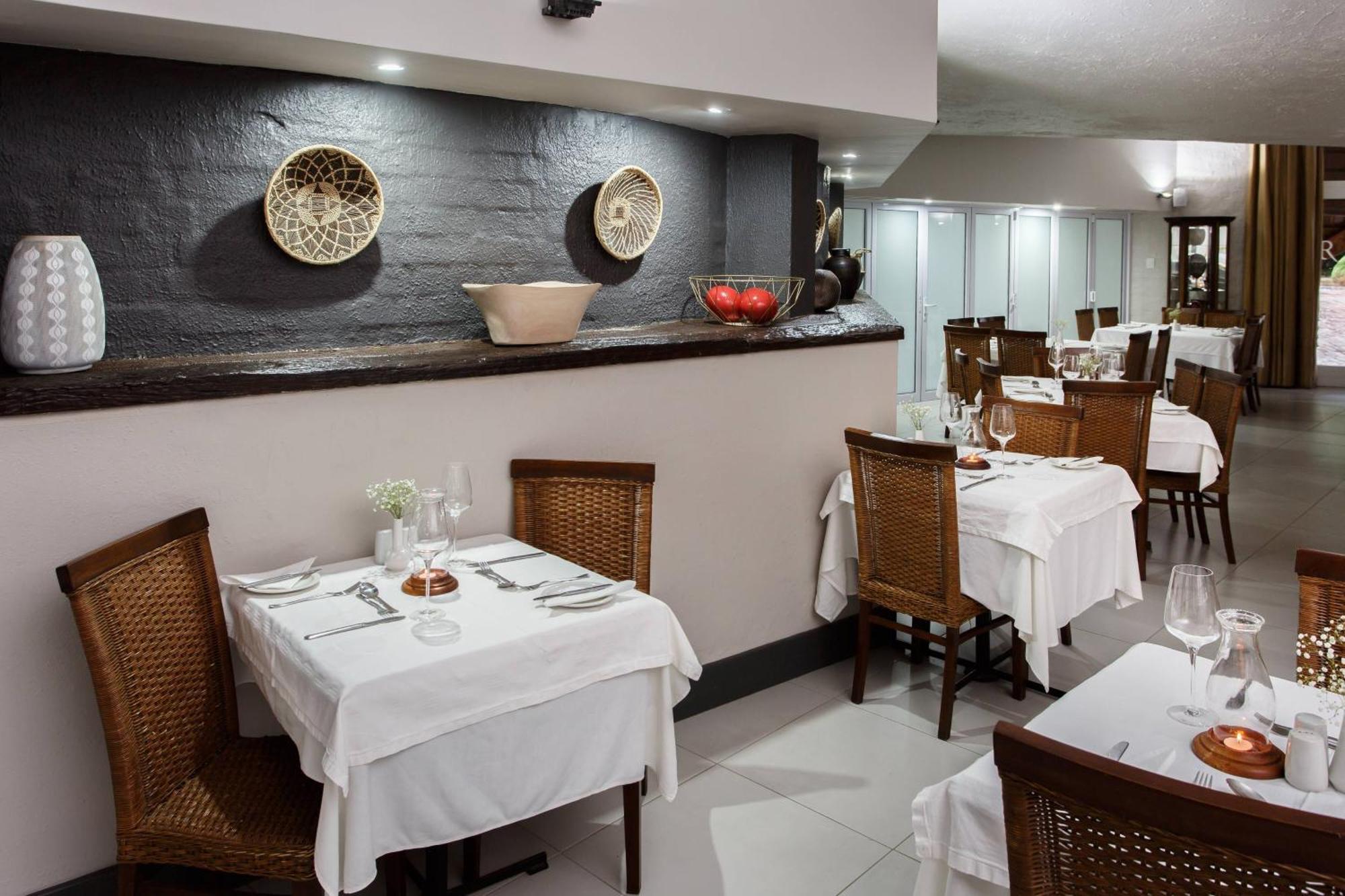 Protea Hotel By Marriott Oudtshoorn Riempie Estate Экстерьер фото