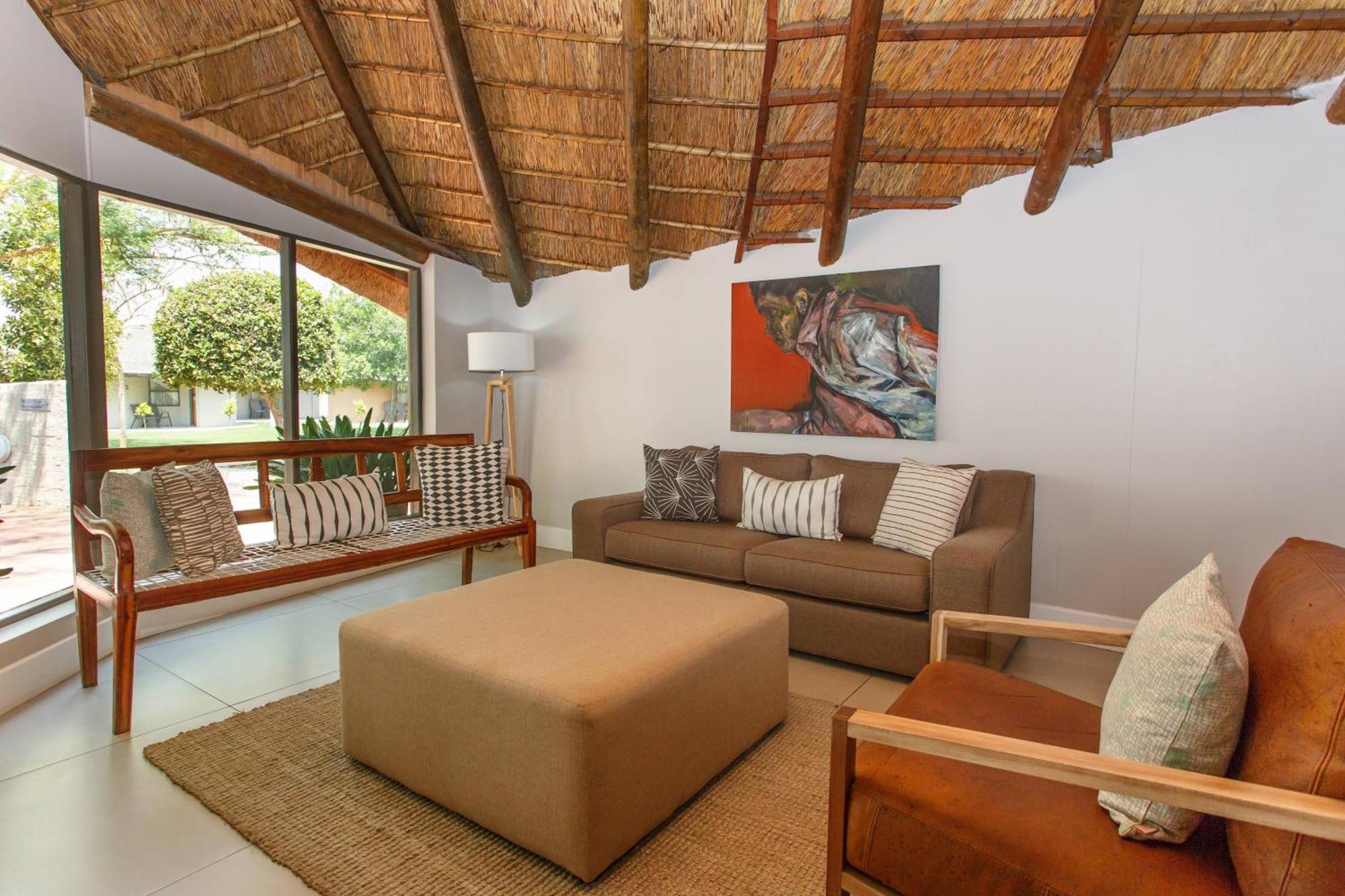 Protea Hotel By Marriott Oudtshoorn Riempie Estate Экстерьер фото