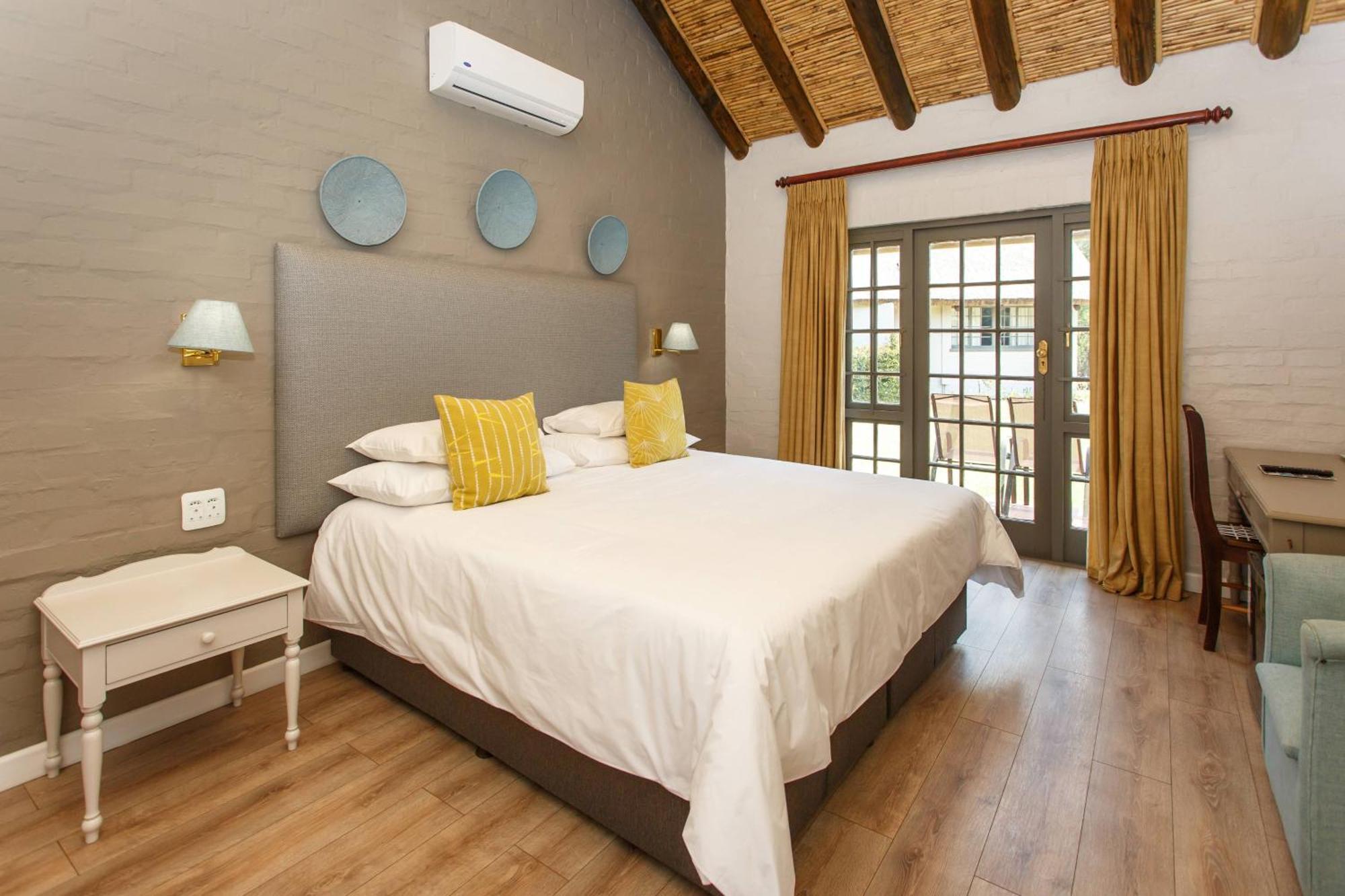 Protea Hotel By Marriott Oudtshoorn Riempie Estate Экстерьер фото