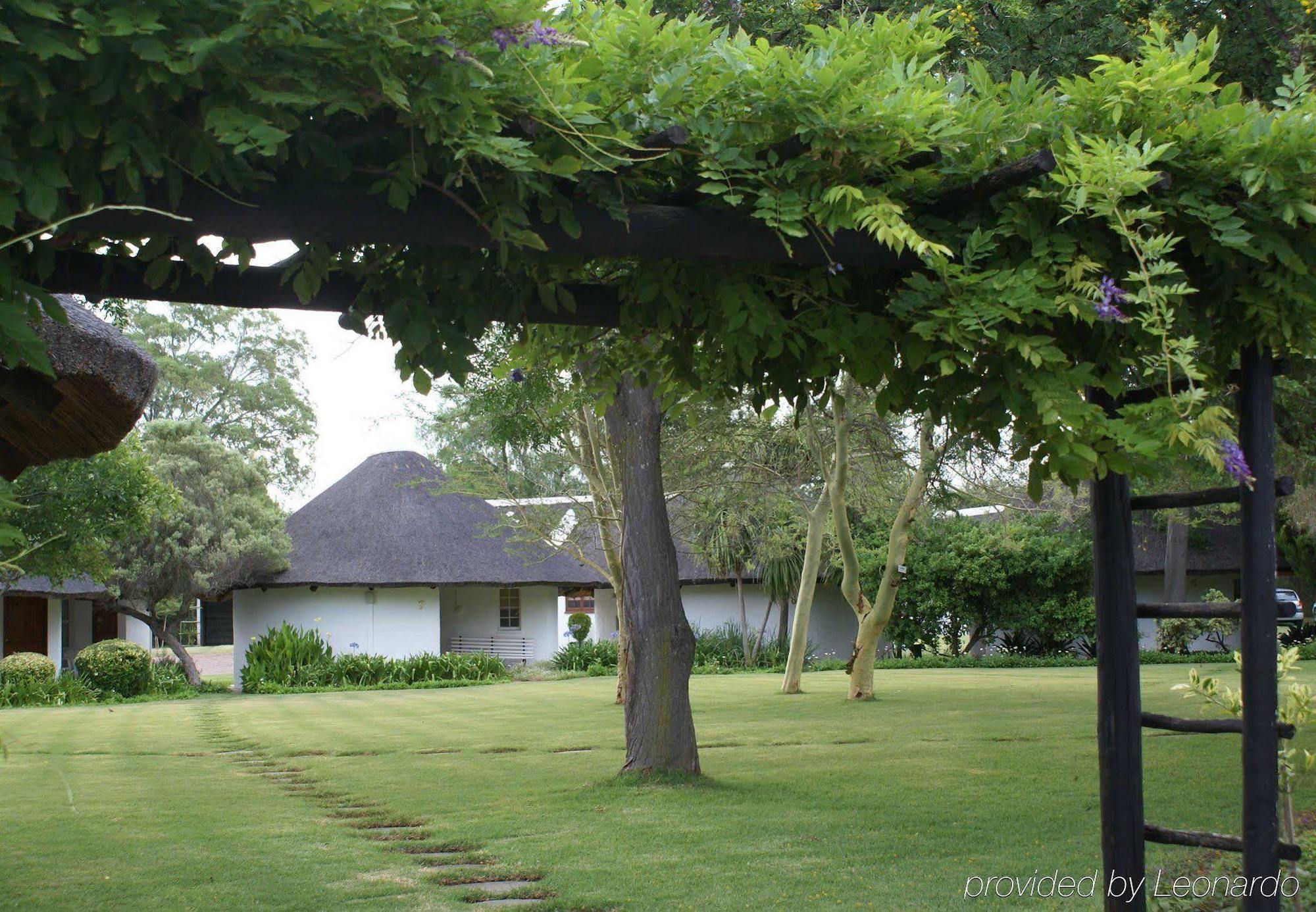 Protea Hotel By Marriott Oudtshoorn Riempie Estate Экстерьер фото