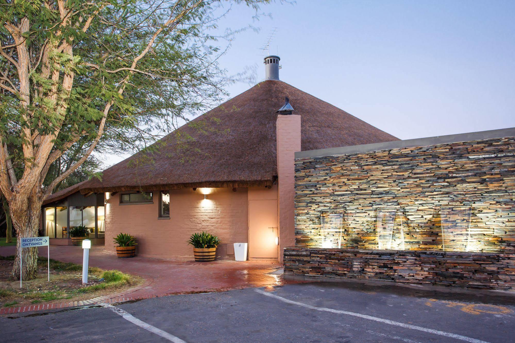 Protea Hotel By Marriott Oudtshoorn Riempie Estate Экстерьер фото