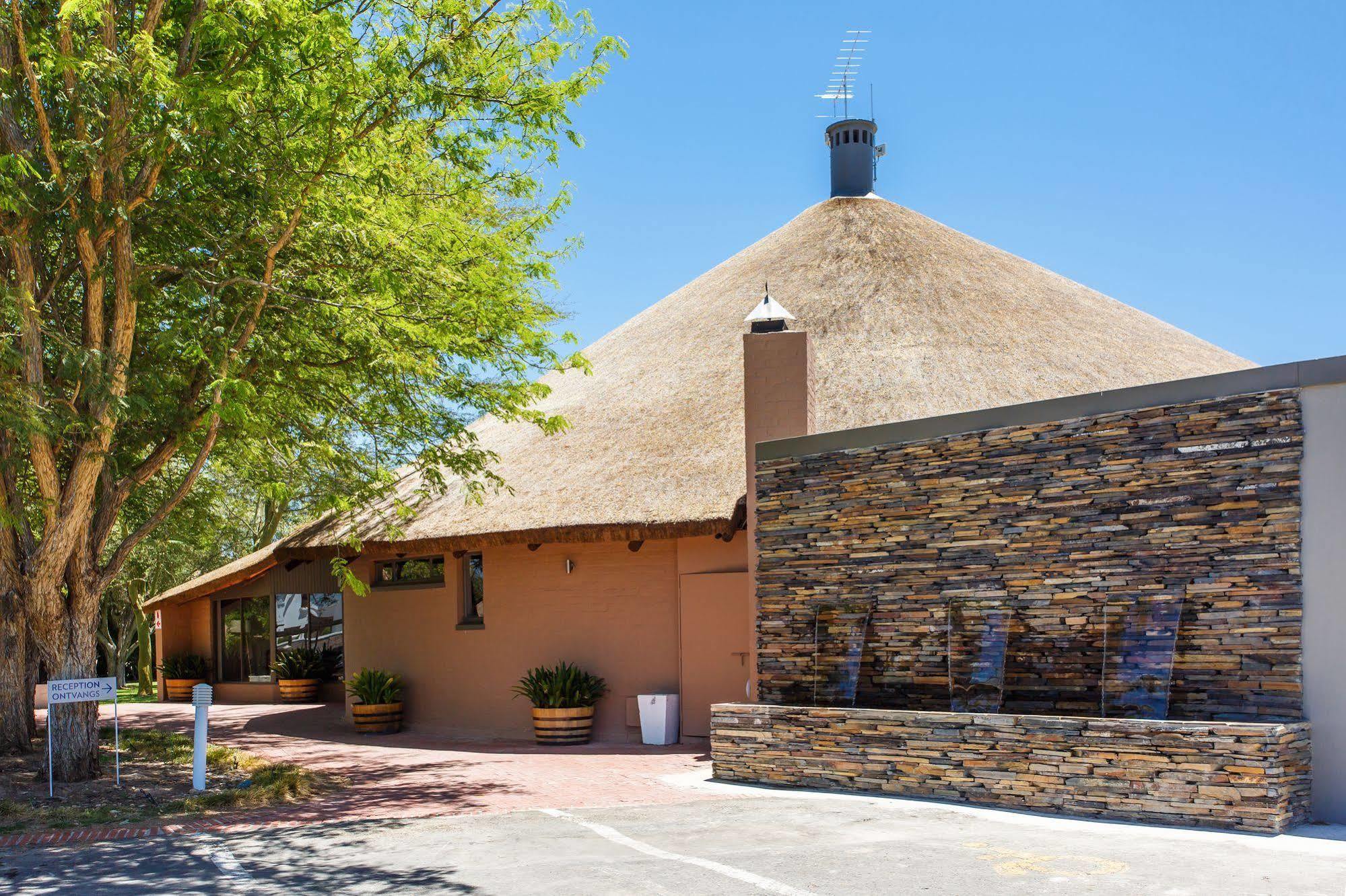 Protea Hotel By Marriott Oudtshoorn Riempie Estate Экстерьер фото