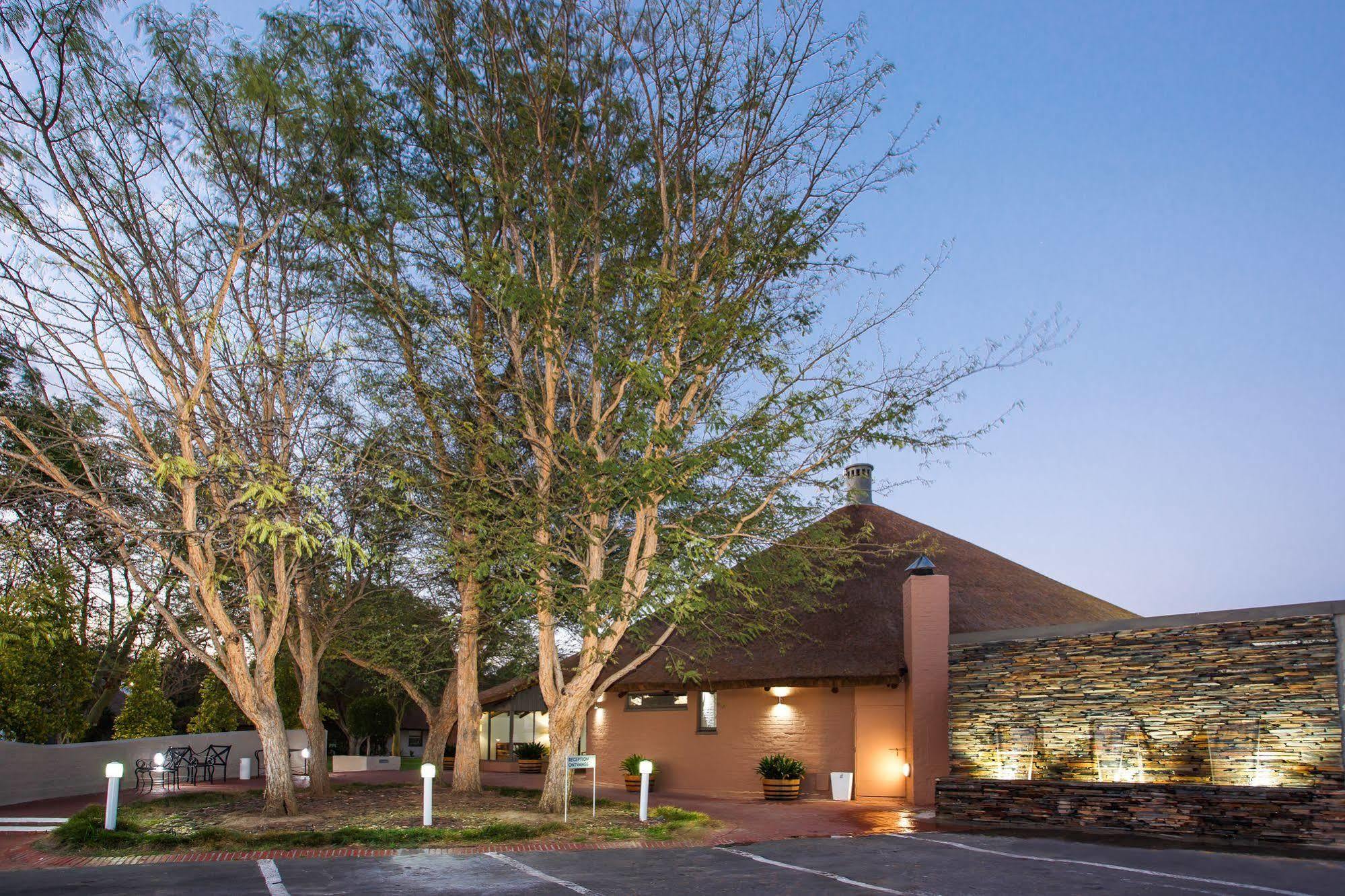 Protea Hotel By Marriott Oudtshoorn Riempie Estate Экстерьер фото